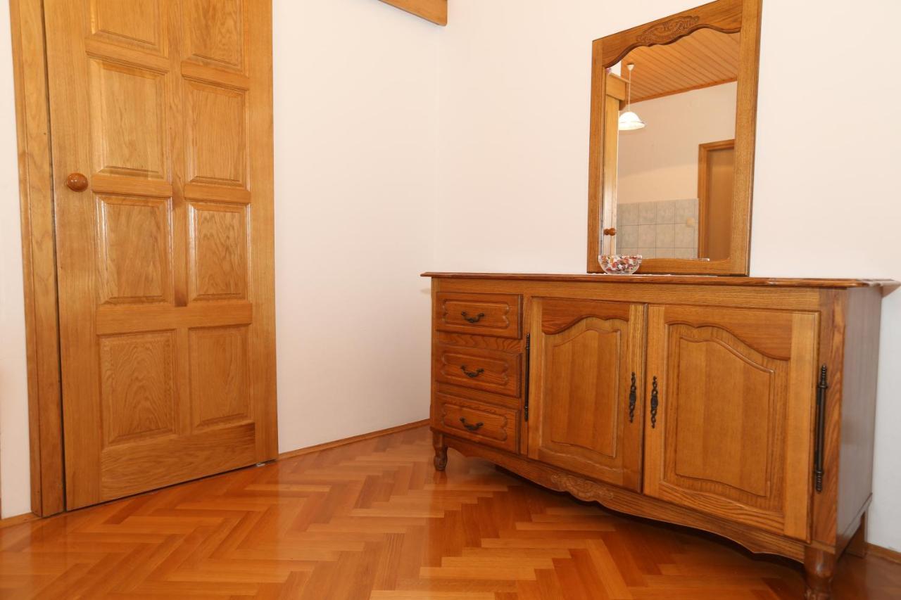 Apartments Nada Башка Екстер'єр фото